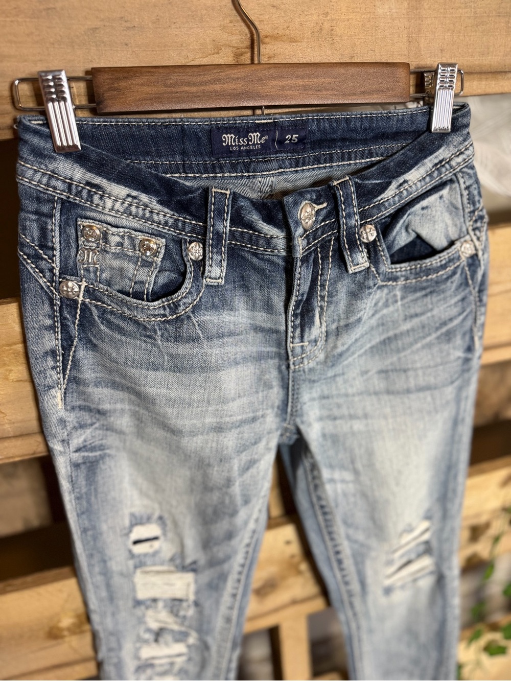 Miss Me Women's Light Blue Distressed Skinny Jeans with Embroidered Pockets - Picture 3 of 7